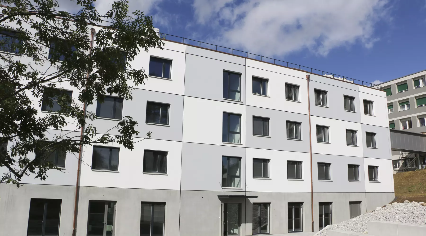 Le nouveau bâtiment destiné au master à côté de l'HFR Fribourg - Hôpital cantonal