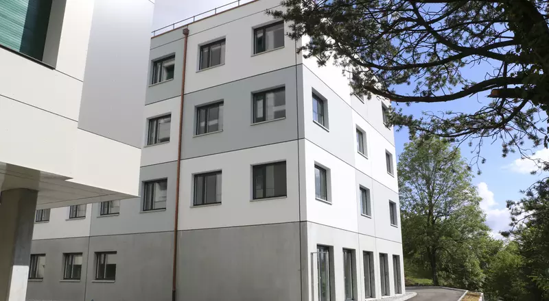 Le nouveau bâtiment du master en médecine vu de l'extérieur